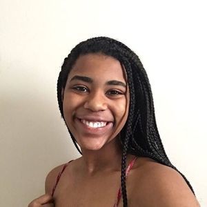 Meet your Posher, Olivia